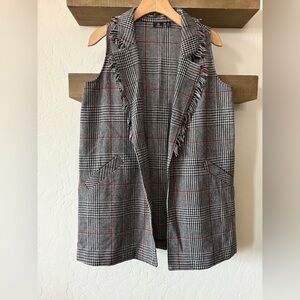 Versona|Sleeveless long line open front vest in gray Plaid,wool & frayed hem•XS